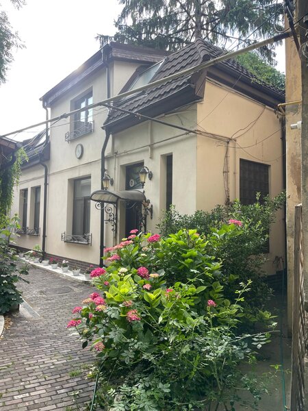 Maria Rosetti, vanzare casa vila tip duplex.