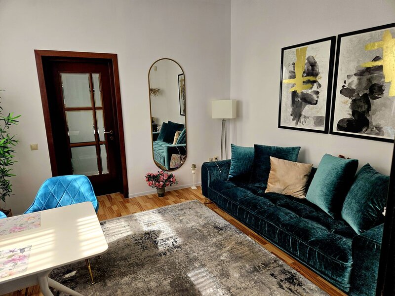 Maria Rosetti, vanzare casa vila tip duplex.